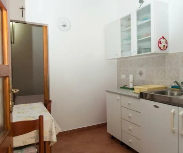 Ana Pogana Punta Kriza