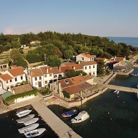 Ana Pogana * Punta Križa